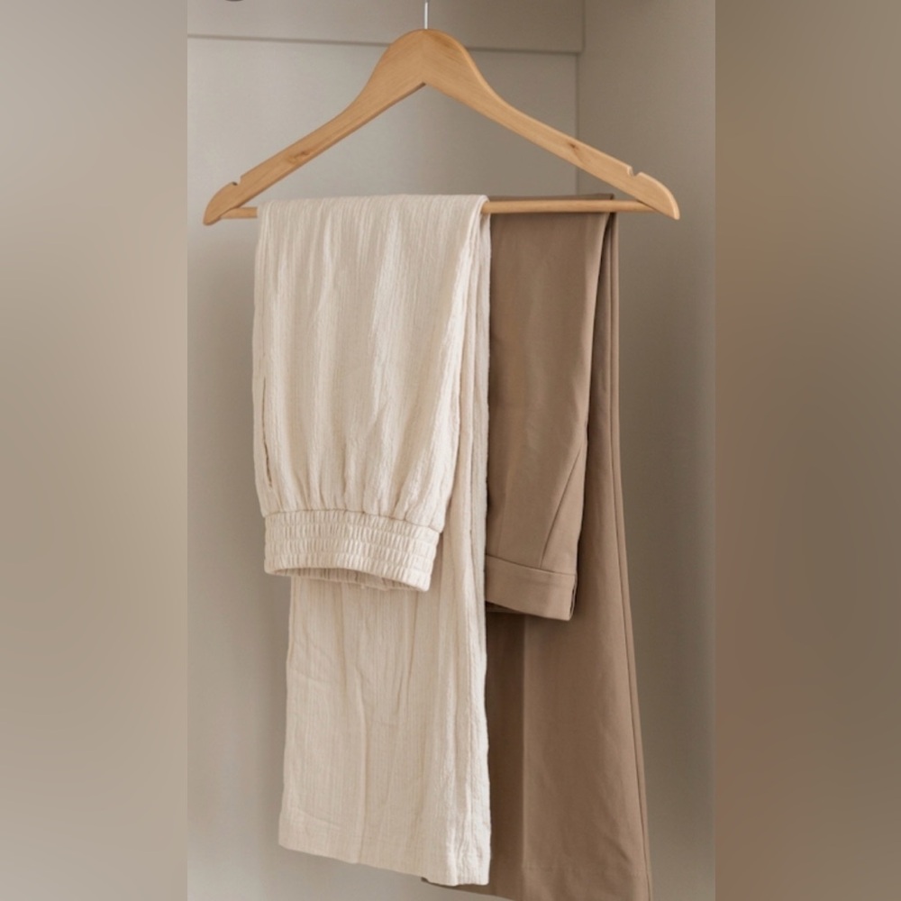 Bundle: H&M Cream Wide-Leg Trousers (XS) & H&M Tan Wide-Leg Pants (4)